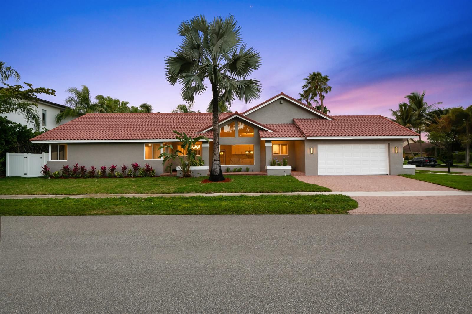 10141 SW 3rd Street, Plantation, FL 33324